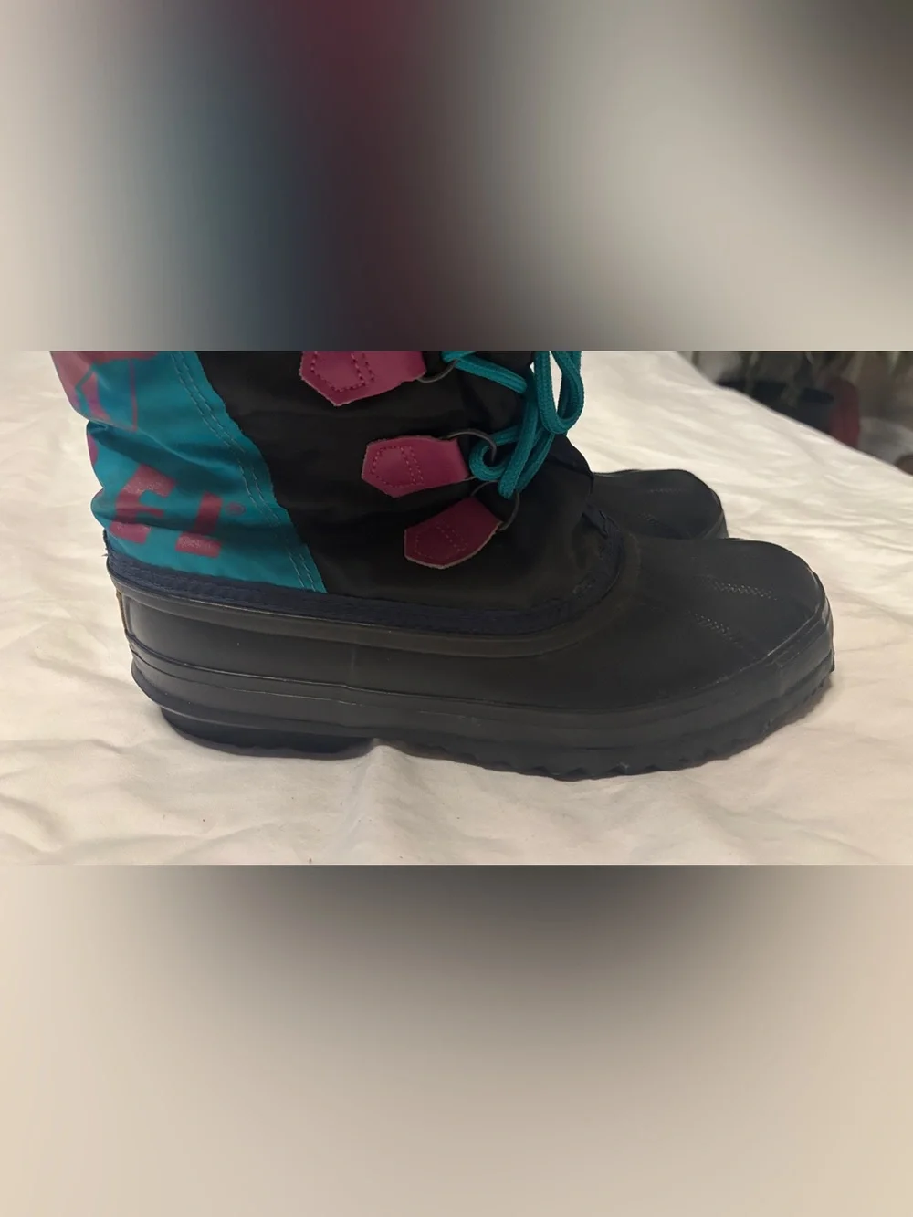 Vintage Sorel Women’s Size 9 Snow Boots Made in Canada Black Teal Pink Insulated